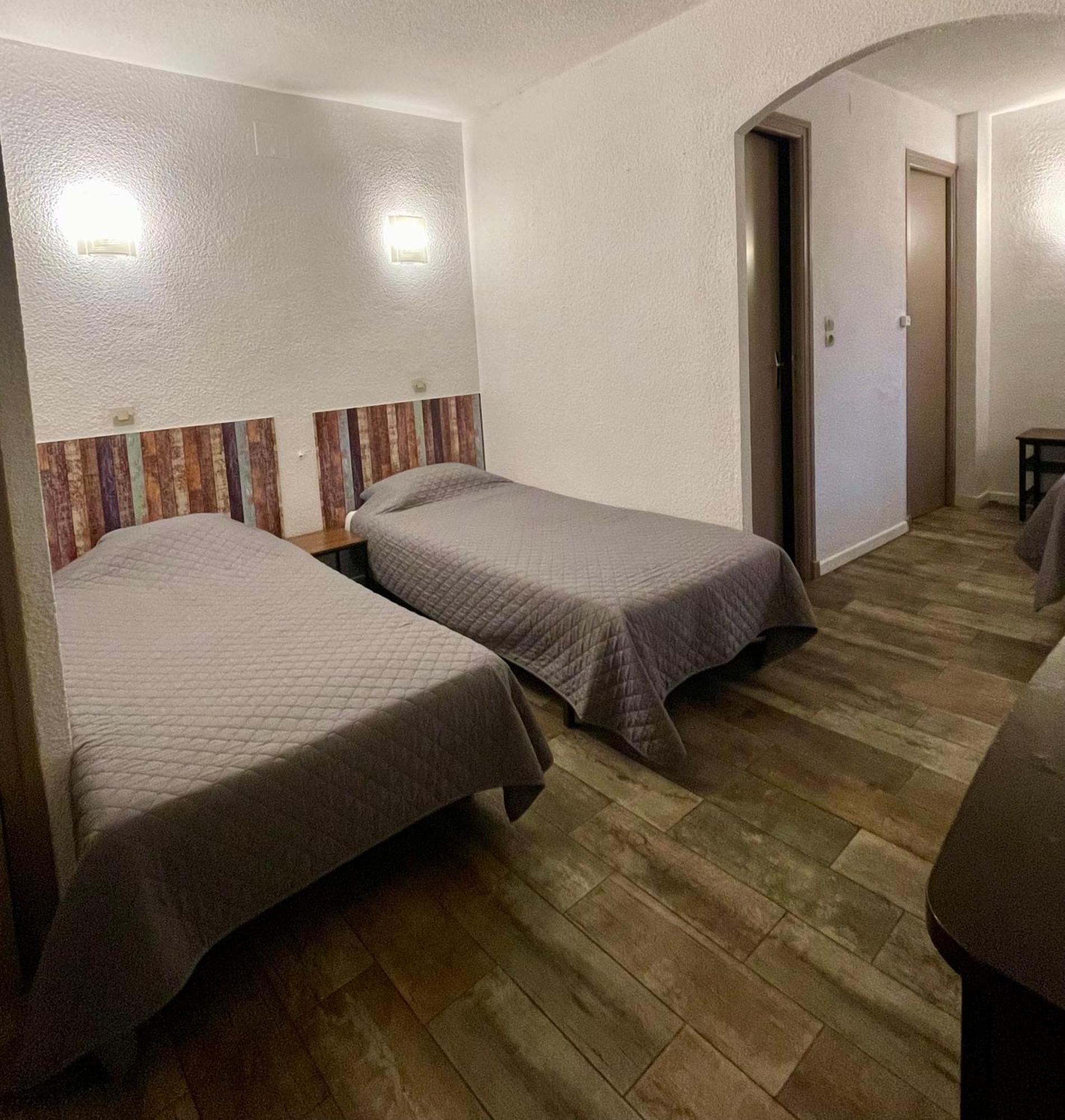 Hotel Alexander Perpignan Quarto foto